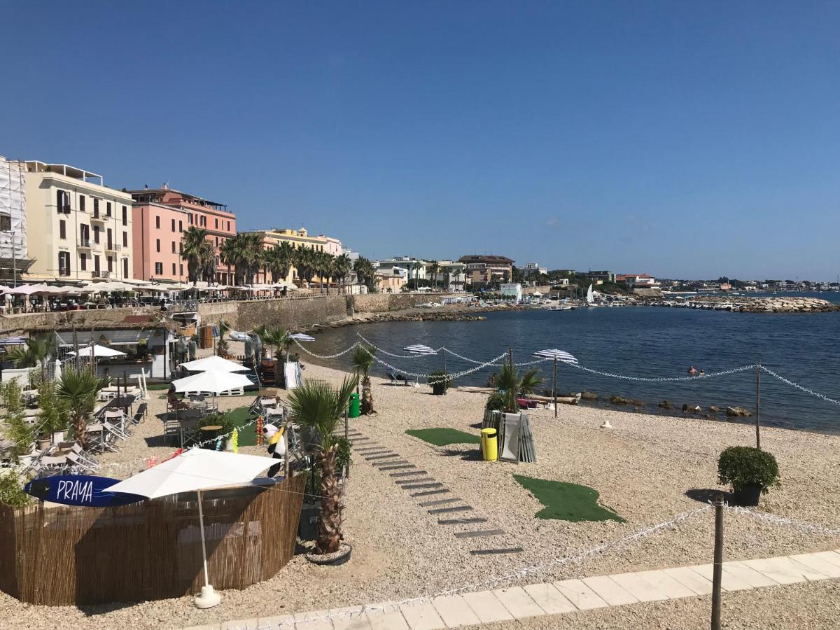 Casa Vacanza Tindara Appartement Civitavecchia Buitenkant foto