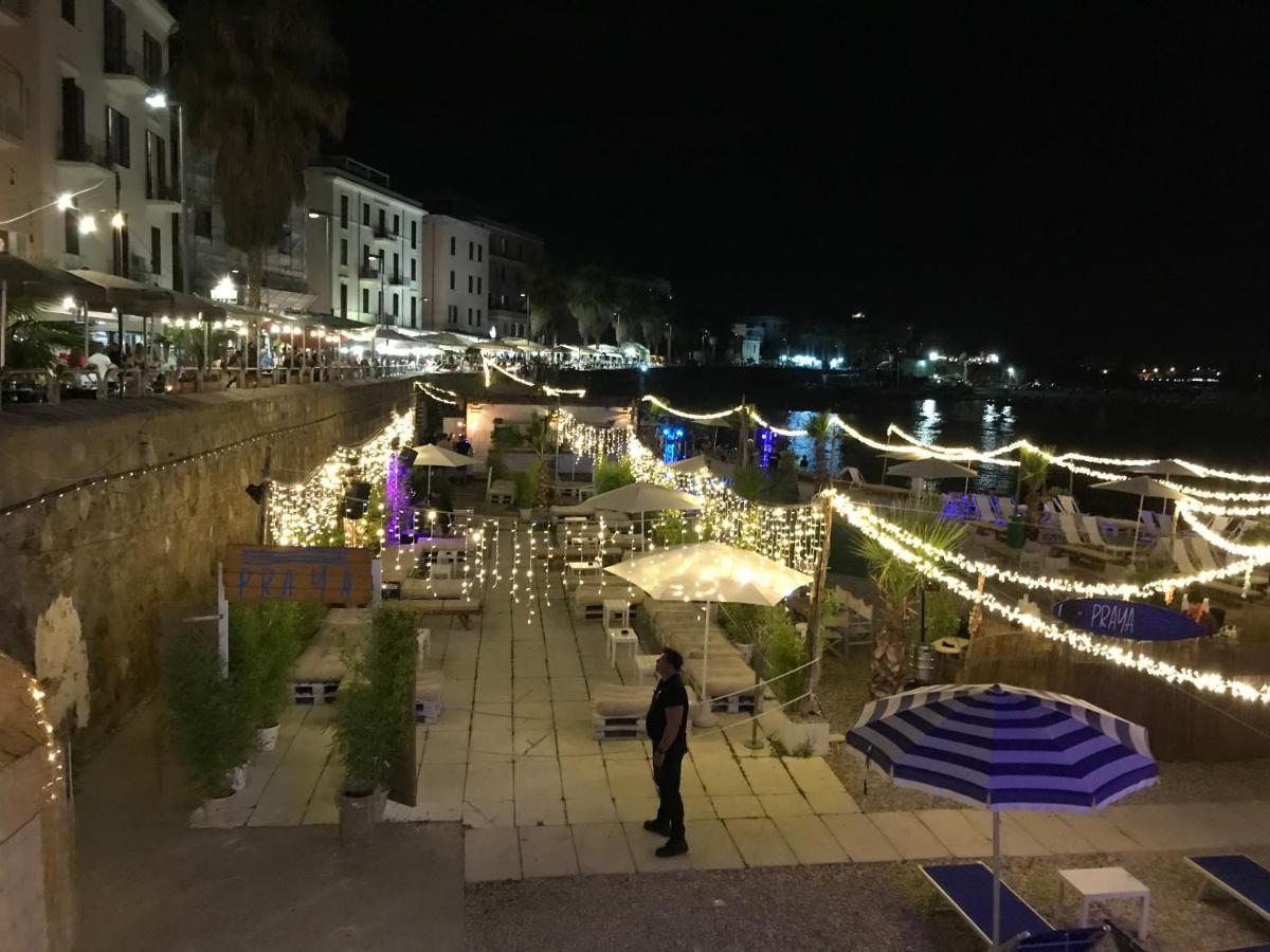 Casa Vacanza Tindara Appartement Civitavecchia Buitenkant foto